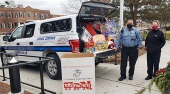Toys for Tots 2020 Loading up the Sleigh!